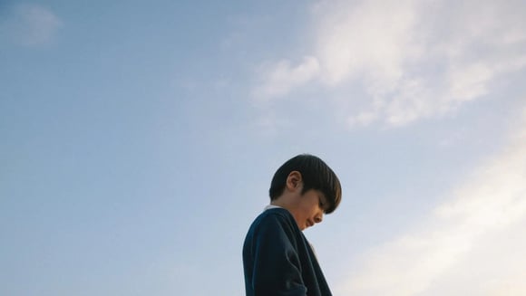 UNE PAGE APRÈS L'AUTRE