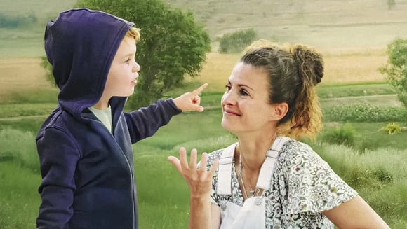 ELLE ENTEND PAS LA MOTO