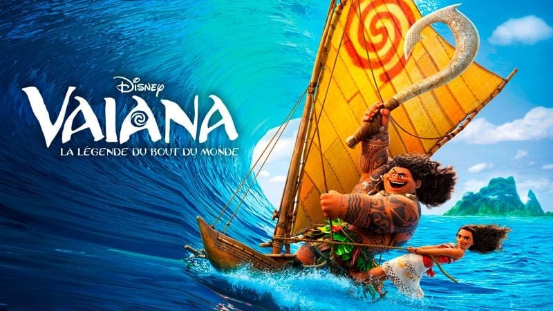 CINE PLEIN R' dans la jardin de la piscine LYSSEO