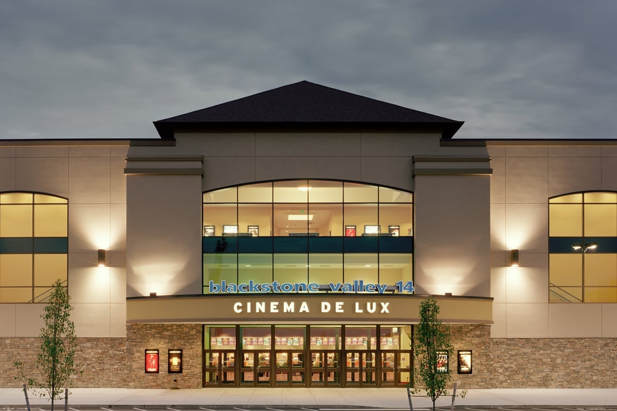 Blackstone Valley 14 Cinema de Lux