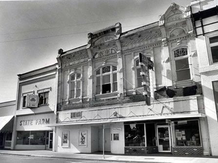 B&W Theatre 2