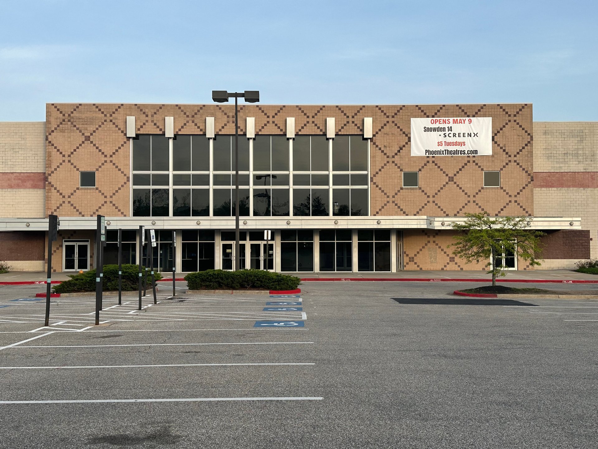 Phoenix Theatres Columbia Snowden 14 + ScreenX