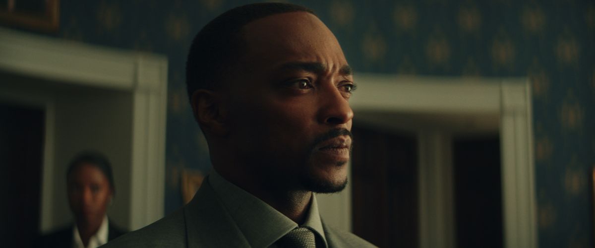 A close up of Anthony Mackie as Captain America. 