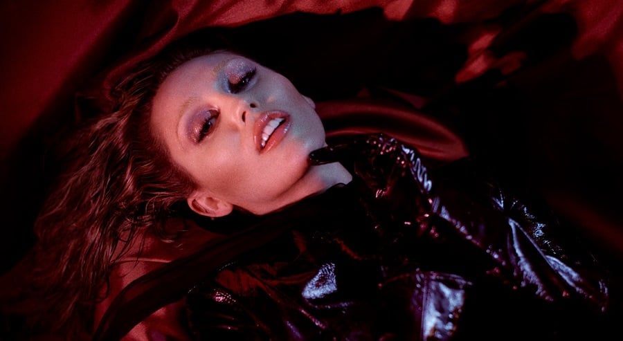 Miley Cyrus: Something Beautiful