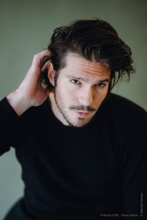 François Civil pour le film "Deux pianos"