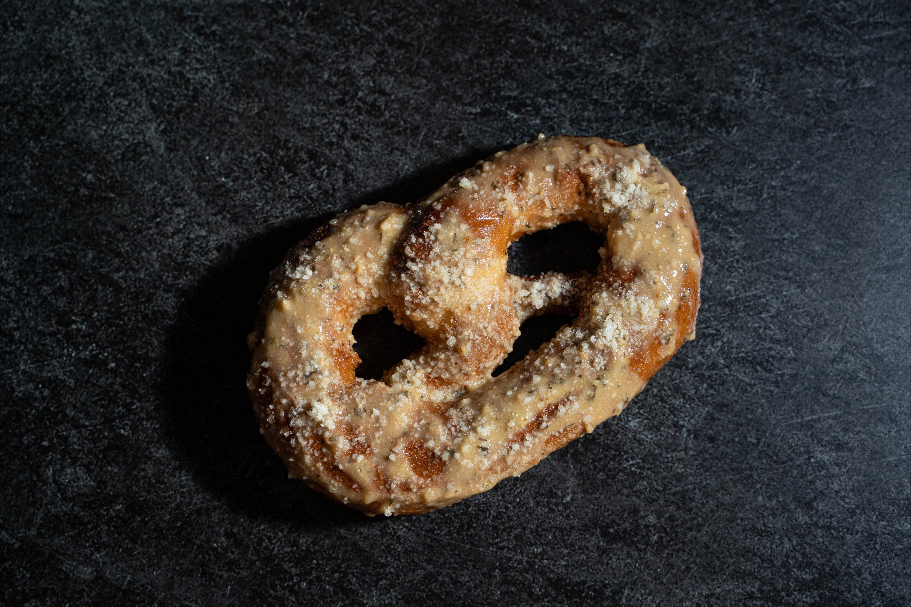 garlic parmesan pretzel